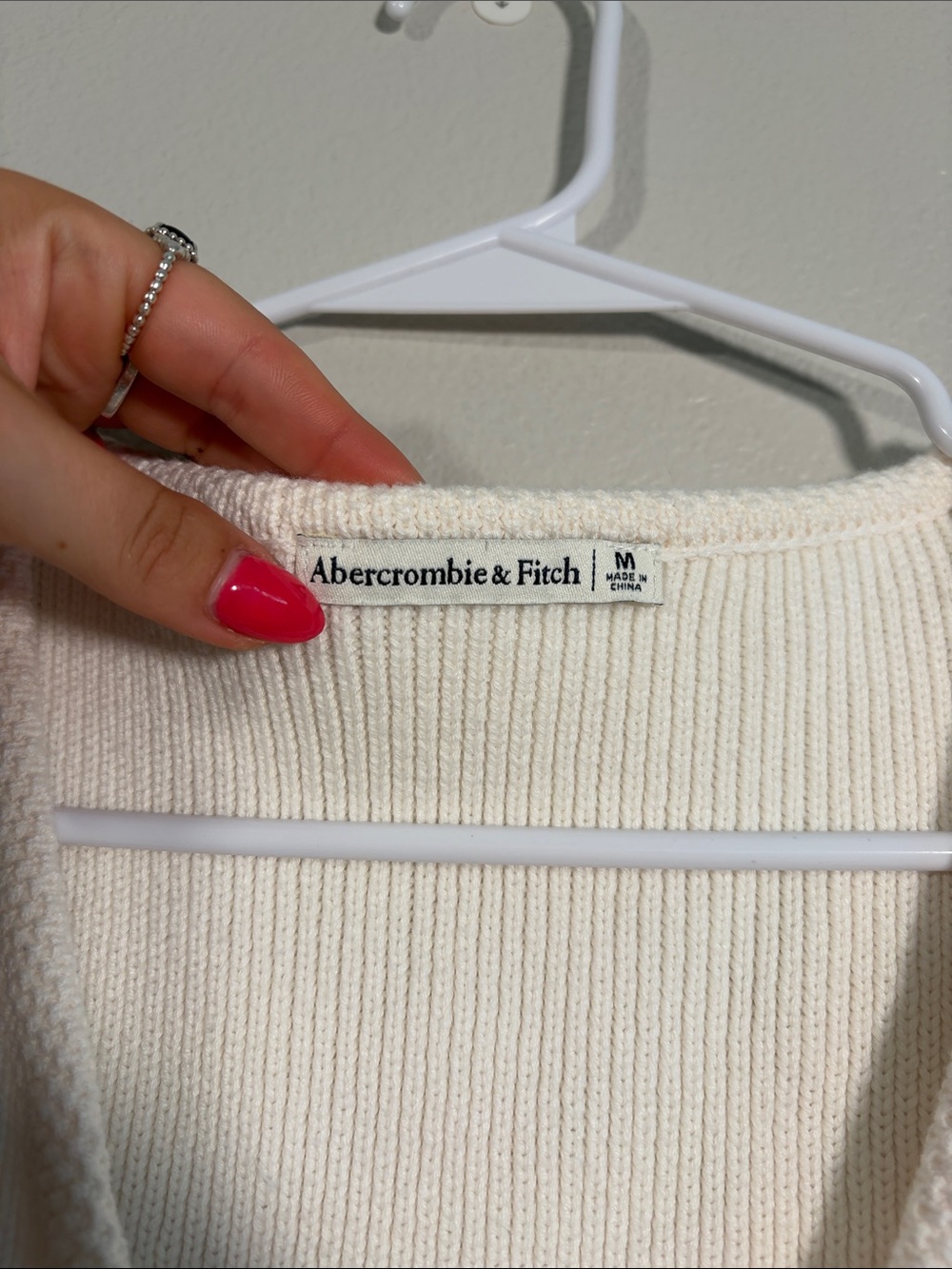 Abercrombie Mara Sweater Vest in Ivory / Gold - M - Picture 4 of 5